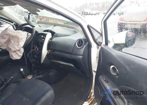 2015 Nissan Versa Note S (Sr)/S Plus/Sl/Sr/Sv z USA, uszkodzony, nr VIN 3N1CE2CP8FL431316